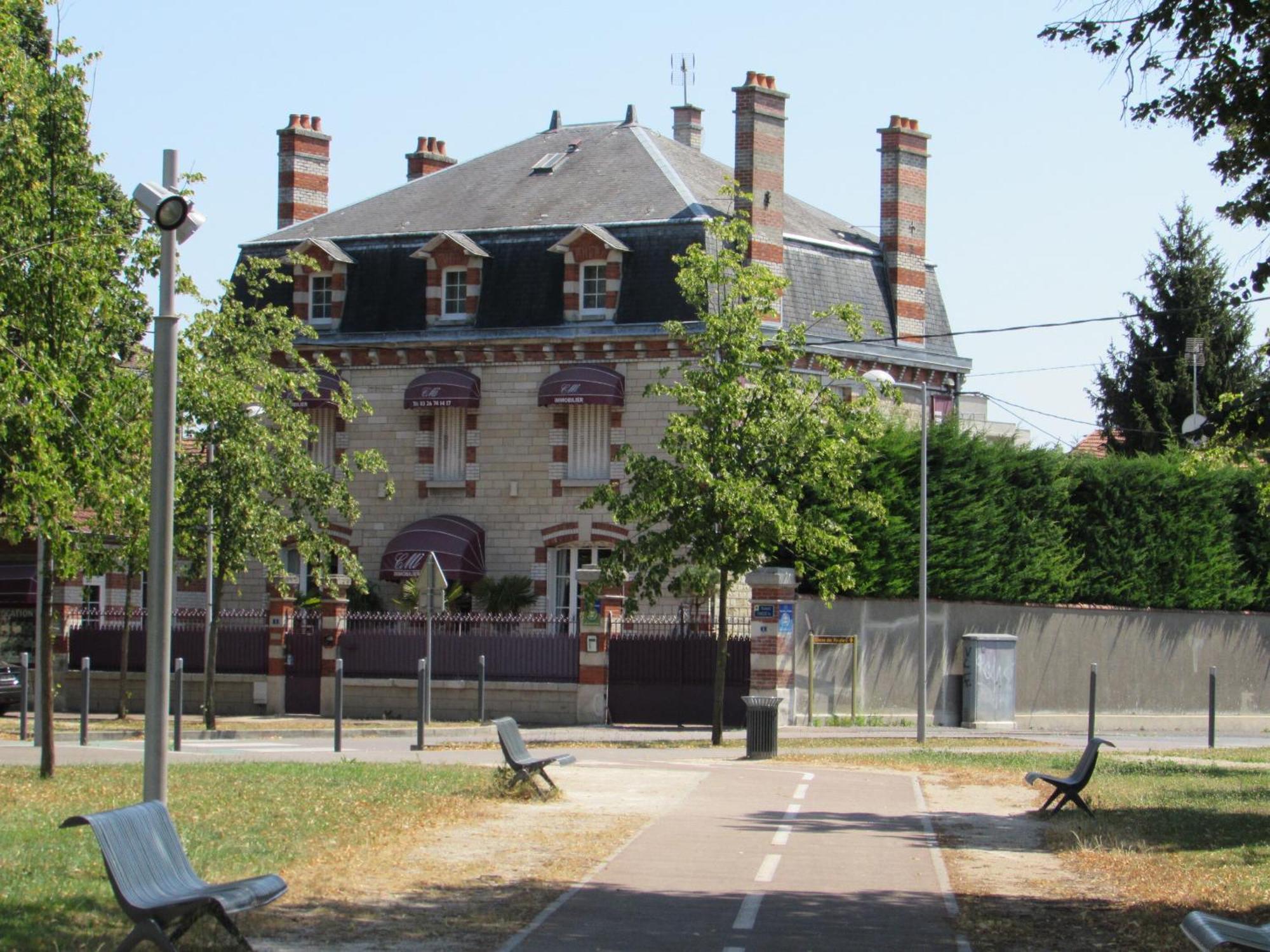Отель Manoir Francois 1Er Витры-Ле-Франфоис Экстерьер фото